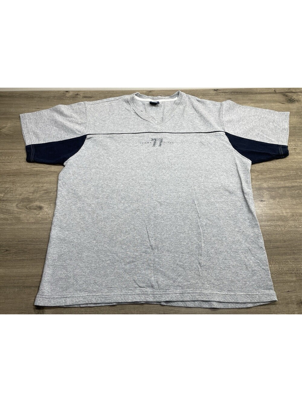Vintage Y2K 2000 Tommy 77 Jeans V Neck Men’s Large Gray Blue T Shirt